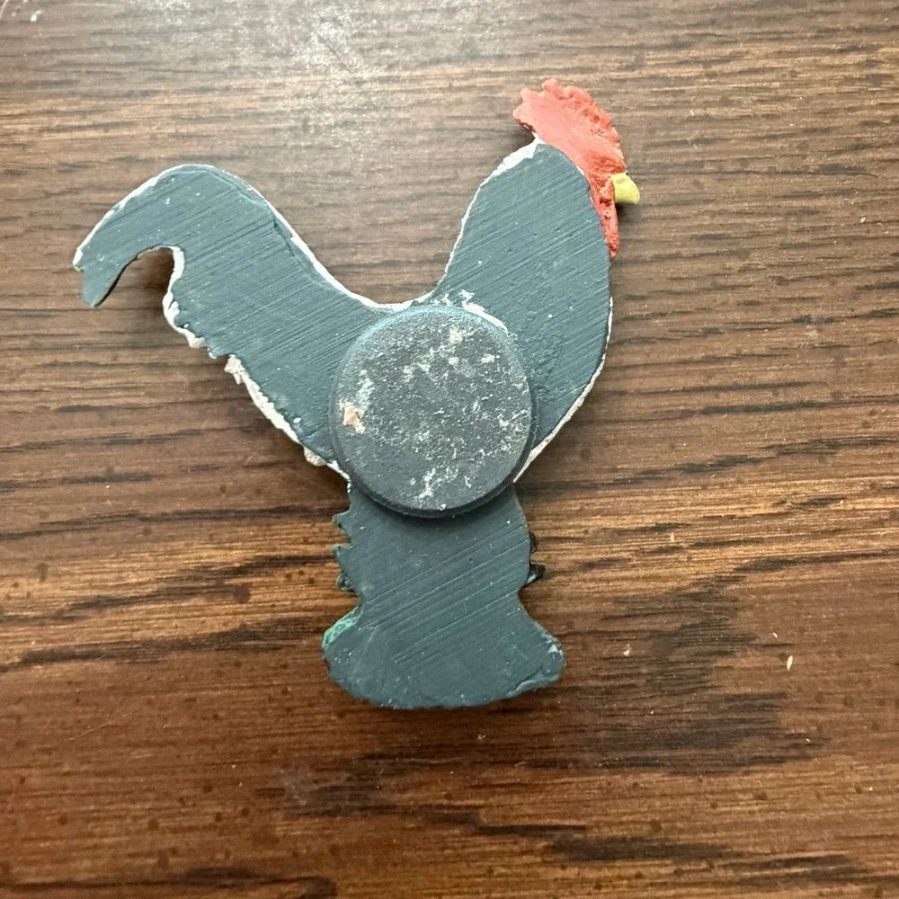 Vintage Chicken Fridge Magnet Farmhouse Country Collectible Rooster